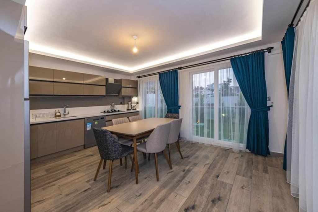 Bella- 4 Bedroom Holiday Villa In Oludeniz Фетхие Экстерьер фото