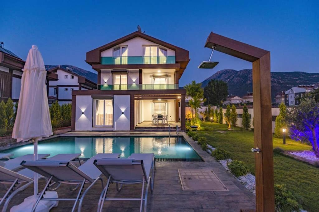 Bella- 4 Bedroom Holiday Villa In Oludeniz Фетхие Экстерьер фото